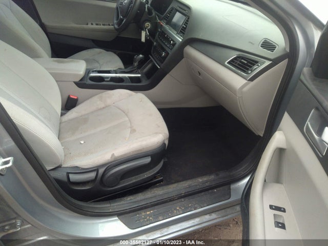 2016 HYUNDAI SONATA 2.4L SE VIN: 5NPE24AF7GH320441