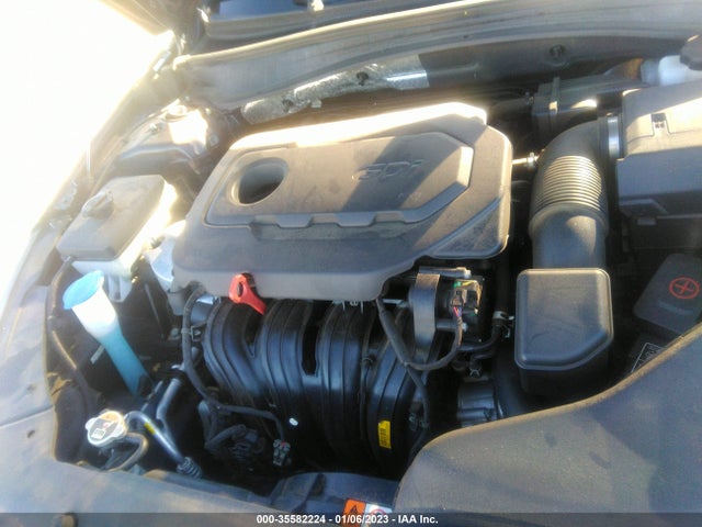 2019 Kia Optima, VIN: 5XXGT4L39KG355205