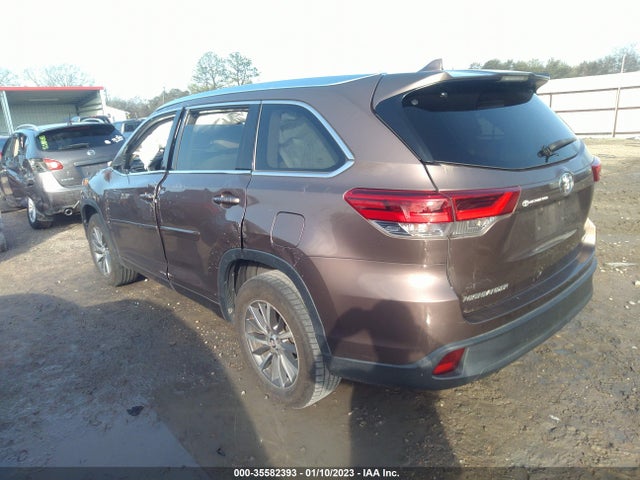 2017 TOYOTA HIGHLANDER XLE VIN: 5TDKZRFH7HS198259