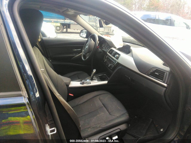 2017 BMW 3 Series, VIN: WBA8E5G38HNU43896