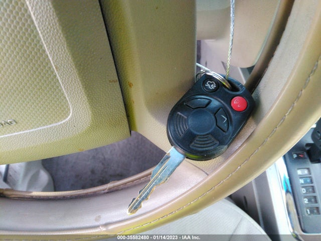 2008 FORD ESCAPE XLT VIN: 1FMCU03198KB83660