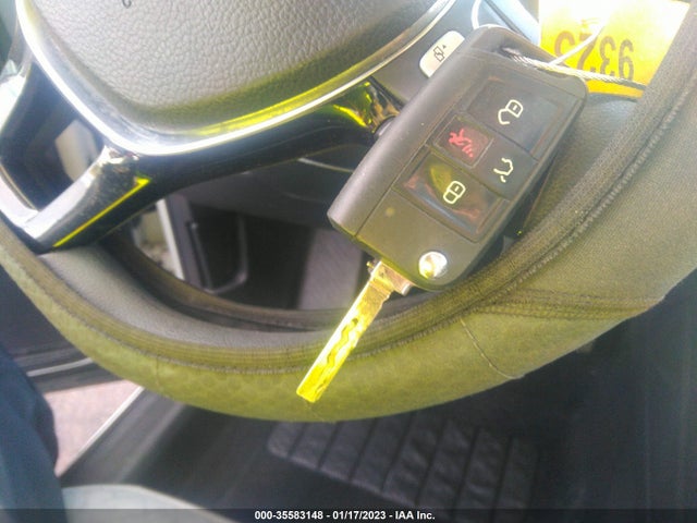 Volkswagen TIGUAN S 2018 3VV1B7AX4JM070586 Image 3