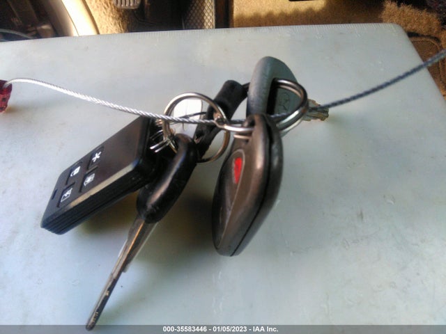 Acura RL 2002 JH4KA96582C009395 Image 3