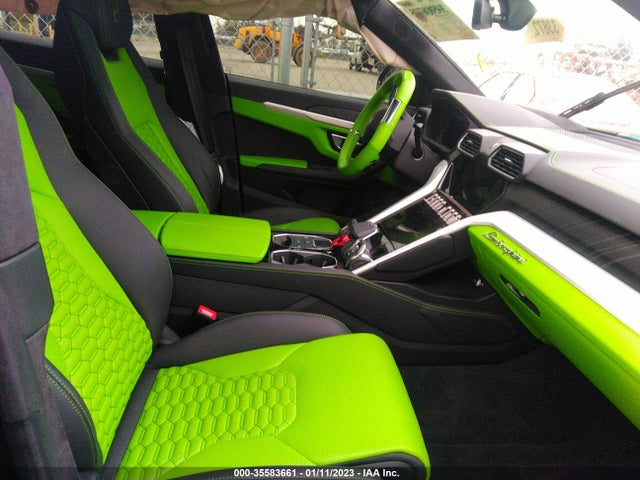 2020 Lamborghini URUS, VIN: ZPBUA1ZL3LLA09952
