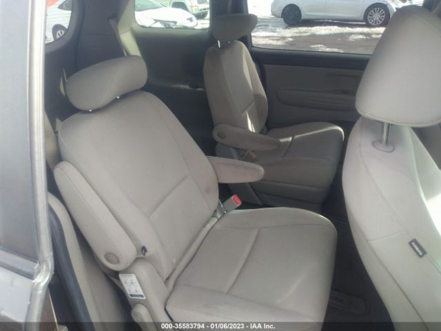 KNDMB5C17F6080030 KIA SEDONA LX