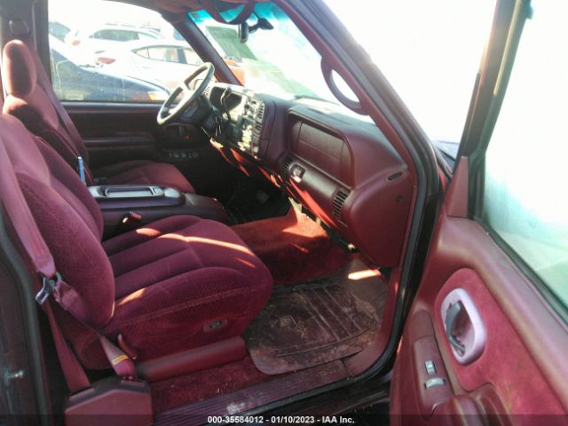 1GKFK16R6VJ716083 GMC Suburban