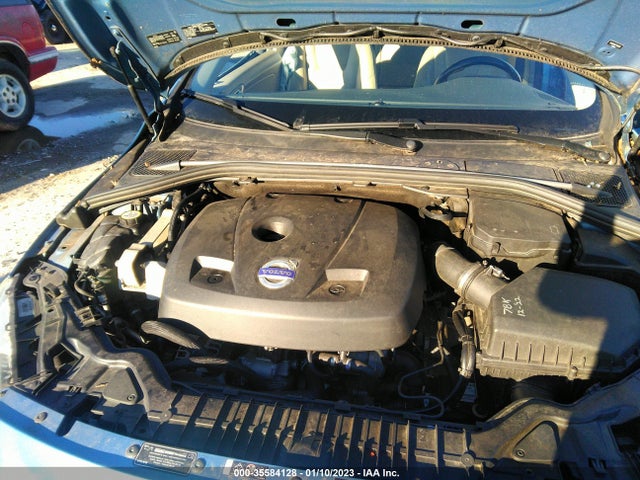 2015 Volvo V60, VIN: YV140MEKXF1251012