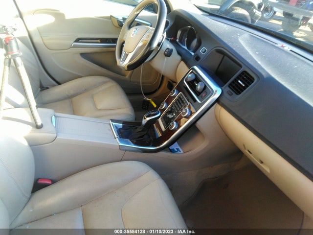 2015 Volvo V60, VIN: YV140MEKXF1251012