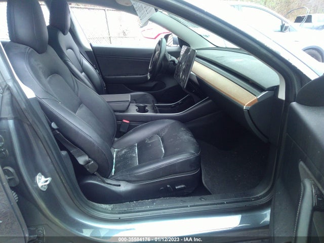 2018 Tesla 3, VIN: 5YJ3E1EA1JF153530
