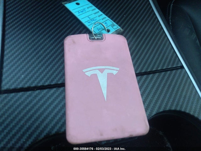 2018 Tesla 3, VIN: 5YJ3E1EA1JF153530