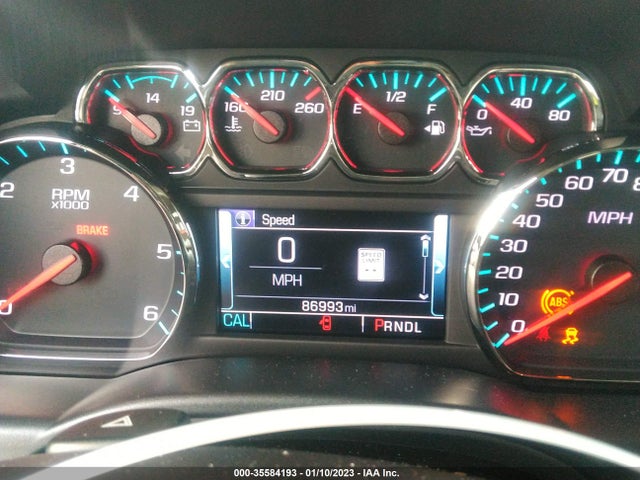 2018 Chevrolet Silverado 1500, VIN: 3GCUKREC0JG582195