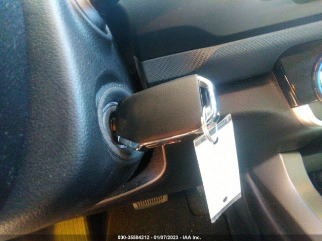 KNDEU2AA3M7057979 KIA SELTOS S