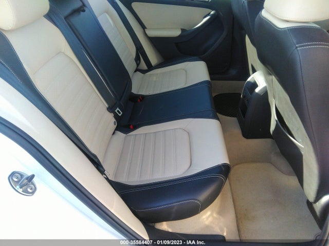 3VWLX7AJ1DM378305 Volkswagen Jetta Sedan Sel W/nav