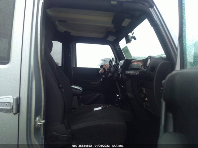 1C4BJWDG6GL342142 Jeep Wrangler Unlimited Sport