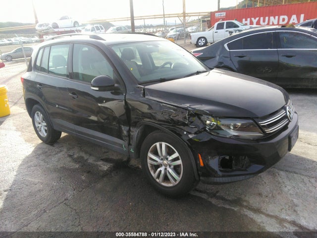 2017 Volkswagen Tiguan, VIN: WVGAV7AX9HK023296