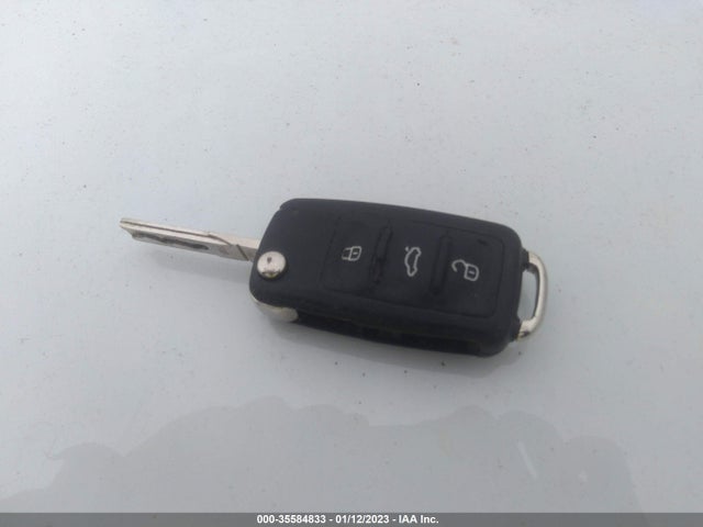 1VWDT7A33HC075941 Volkswagen Passat R-line W/comfort Pkg