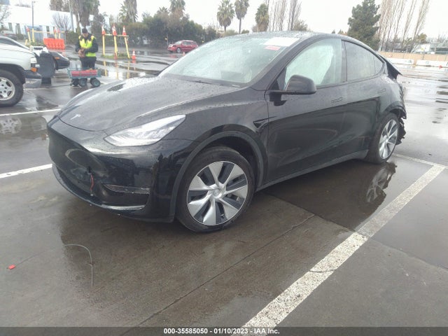 2021 Tesla Model Y, VIN: 5YJYGDEE8MF095909