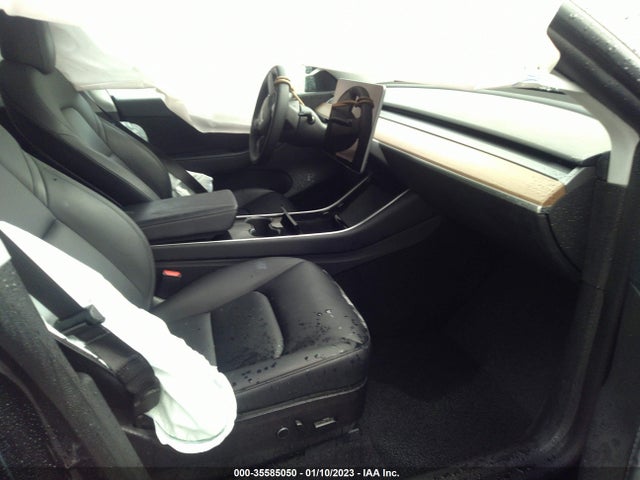 2021 Tesla Model Y, VIN: 5YJYGDEE8MF095909