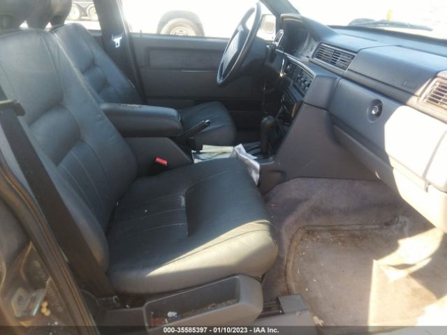 YV1JW8317S1150040 Volvo 940