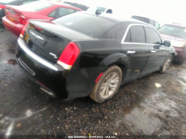 2016 Chrysler 300, VIN: 2C3CCAEG8GH320242