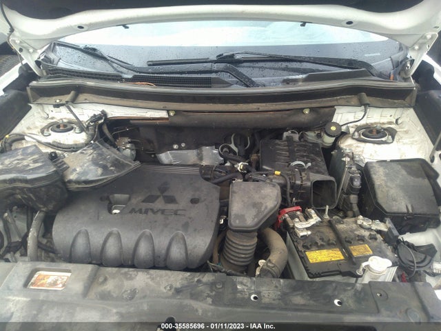 JA4AD3A32HZ027866 Mitsubishi Outlander Se