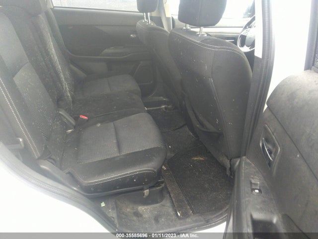 JA4AD3A32HZ027866 Mitsubishi Outlander Se