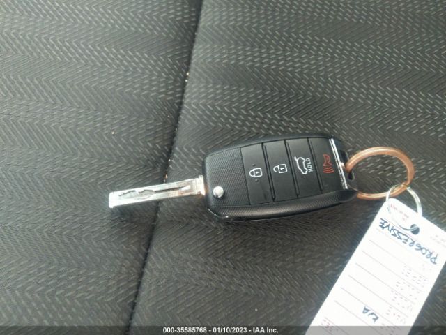 KNDPMCAC5L7798956 KIA Sportage Lx