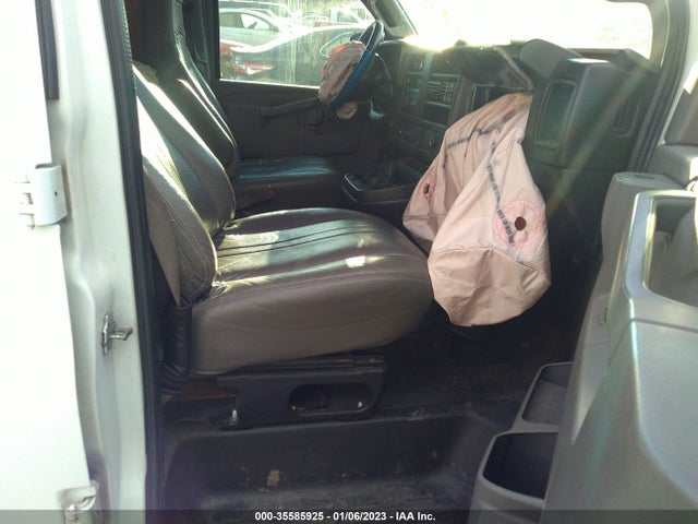 2017 Chevrolet Express, VIN: 1GCWGBFF3H1108776