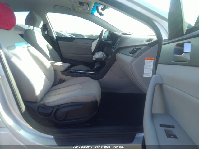 2016 Hyundai Sonata, VIN: KMHE24L12GA022545