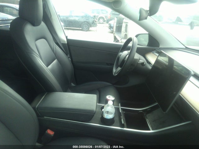 5YJYGDEF7LF005821 Tesla Model Y Long Range/performance