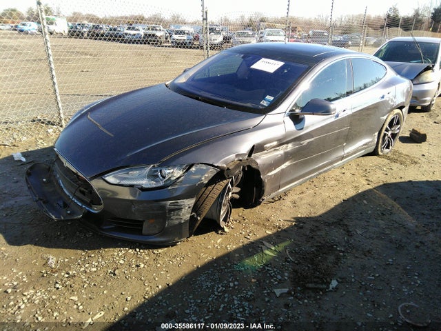 2015 Tesla Model S, VIN: 5YJSA1S26FF089870