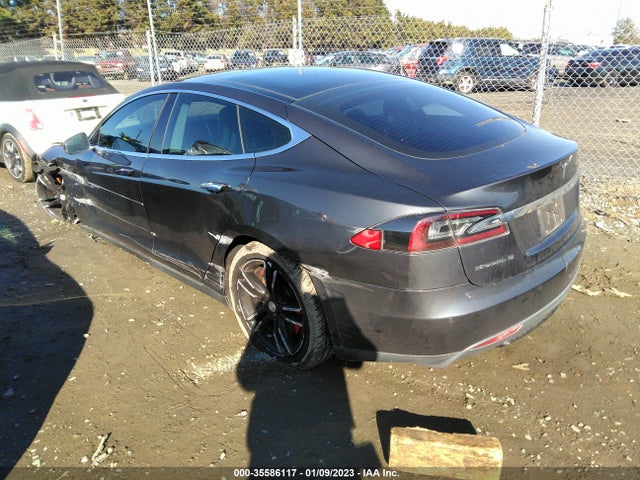 2015 Tesla Model S, VIN: 5YJSA1S26FF089870