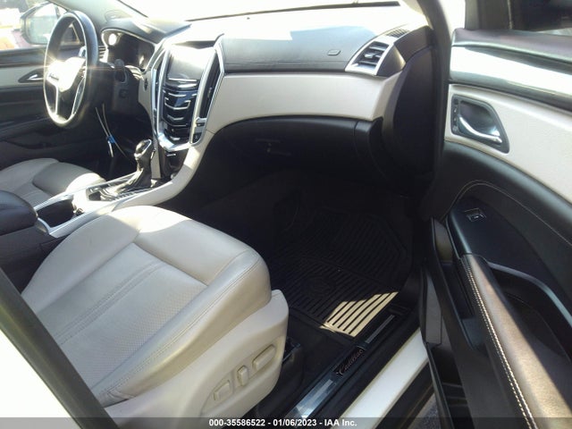 2015 Cadillac SRX, VIN: 3GYFNGE3XFS558277