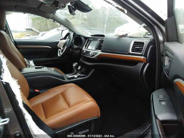 2019 Toyota Highlander, VIN: 5TDDZRFH5KS703182