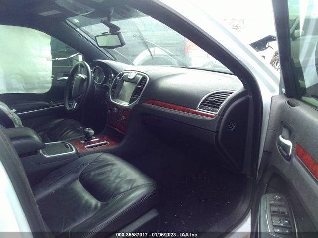 Chrysler 300 Limited 2012 2C3CCACGXCH224321 Image 5