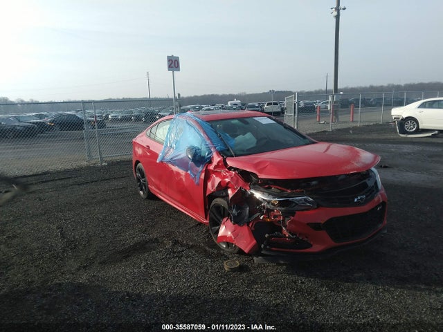 Chevrolet CRUZE LT 2018 1G1BE5SM2J7123016 Image 1
