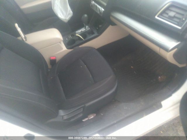 4S3BNAA63F3056542 Subaru Legacy 2.5i