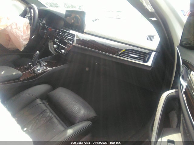 BMW 5 Series 530e 2022 аукцион фото