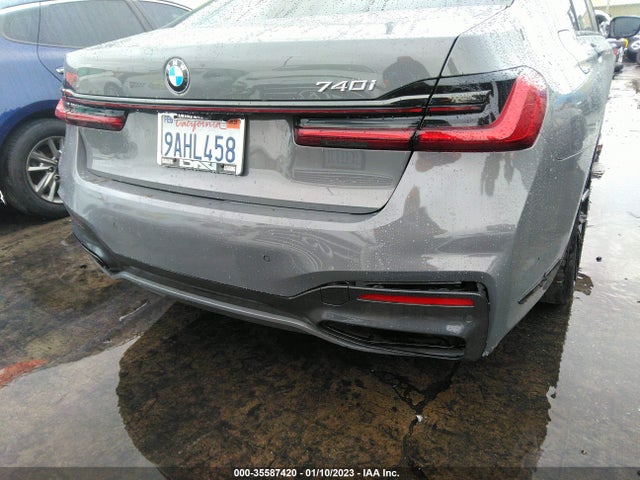BMW 7 Series 740i 2022 WBA7T2C0XNCJ53498 Image 3