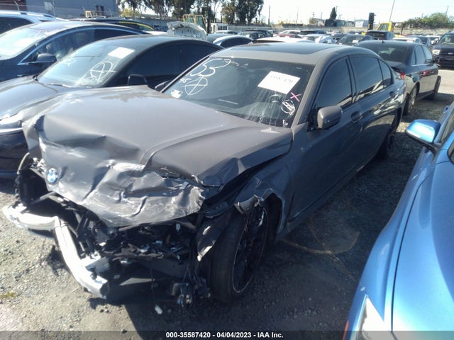 BMW 7 Series 740i 2022 WBA7T2C0XNCJ53498 Image 2