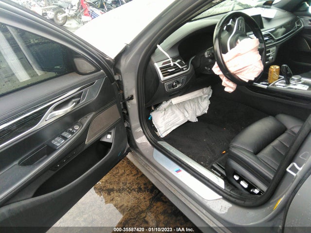 BMW 7 Series 740i 2022 WBA7T2C0XNCJ53498 Image 6
