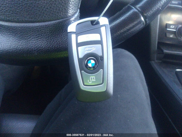 BMW 7 Series 750i 2011 WBAKA8C56BCY37040 Image 11