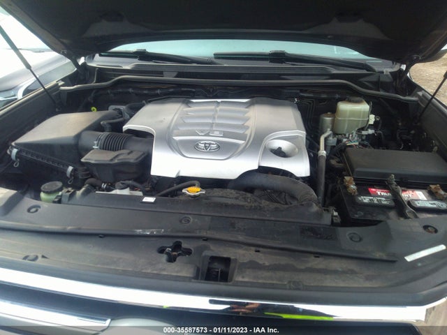 2016 Toyota Land Cruiser, VIN: JTMCY7AJ4G4047427