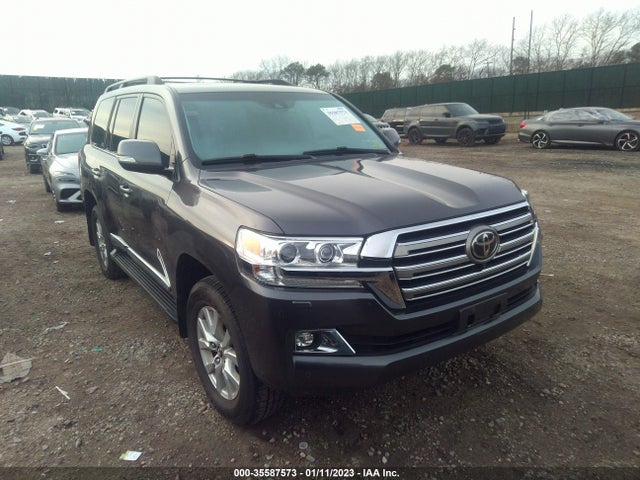 2016 Toyota Land Cruiser, VIN: JTMCY7AJ4G4047427