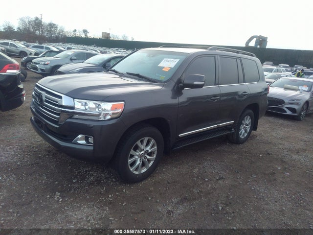 2016 Toyota Land Cruiser, VIN: JTMCY7AJ4G4047427