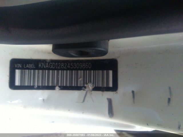 KNAGD128245309860 KIA Optima Lx/ex