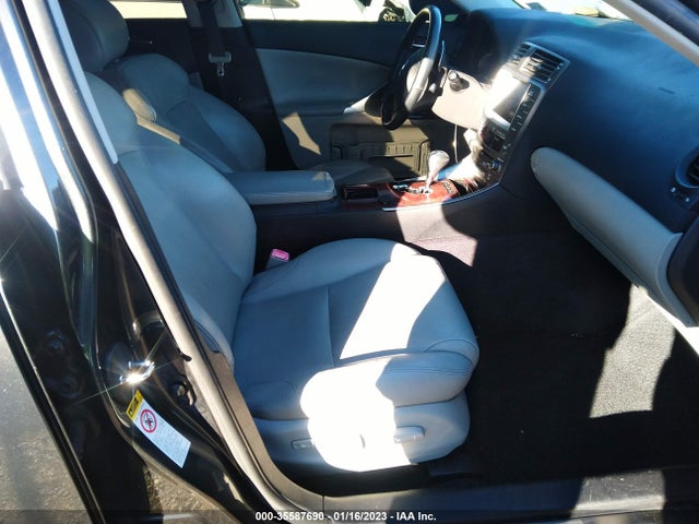 Lexus IS 350 2008 JTHBE262582013081 Image 6