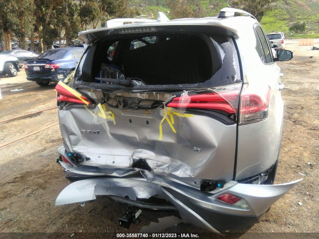 Toyota RAV4 SE 2018 2T3NFREV5JW419715 Image 6