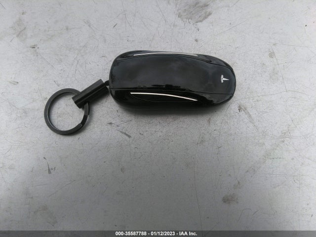 Tesla Model X 70d/90d/75d/60d/p100d 2016 5YJXCBE27GF002609 Image 3