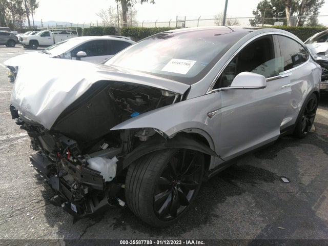 Tesla Model X 70d/90d/75d/60d/p100d 2016 5YJXCBE27GF002609 Image 2